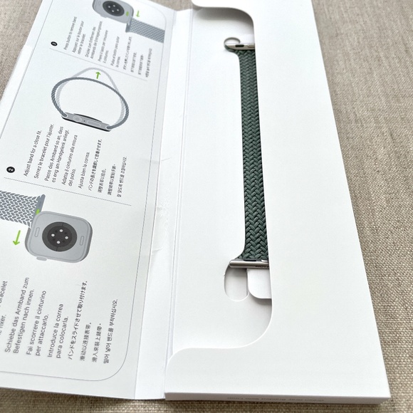 Apple Watch Braided Solo Loop Band (42mm - Green Grey - Size 5) - Picture 4 of 10